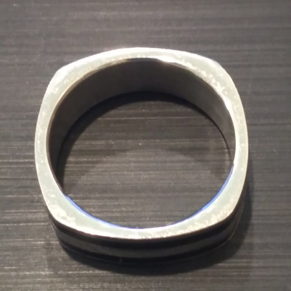 Men's ALDO Stainless Steel Ring Black & Silver Size 12 - Picture 2 of 2